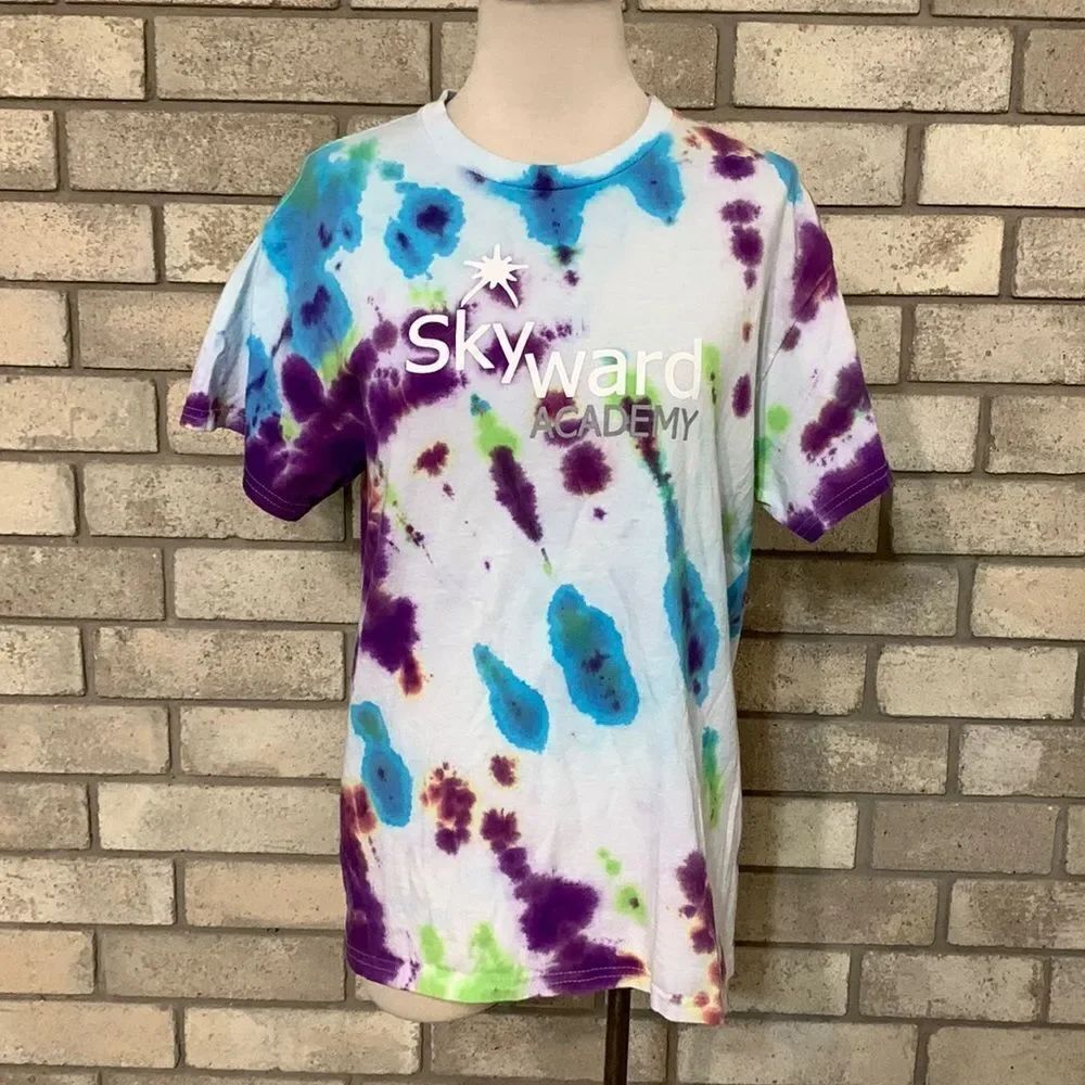 3for$20 tie dye shirt fits small